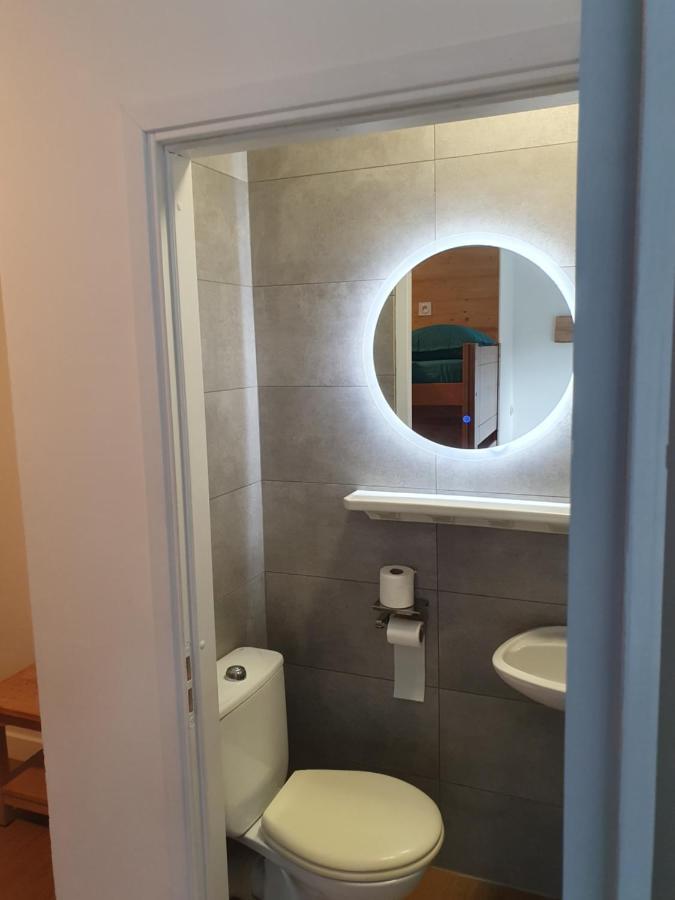 Chalet Jaune Charmant Som Sarcenas Luaran gambar