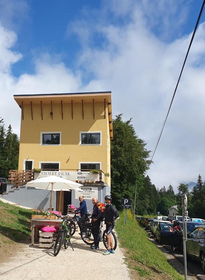 Chalet Jaune Charmant Som Sarcenas Luaran gambar